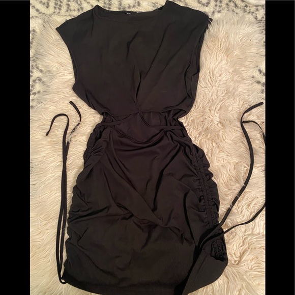 Sinched crossed waist set - Picture 2 of 5